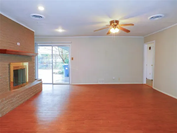 $1,950 | 1128 Thomas Street, Denton, TX 76201