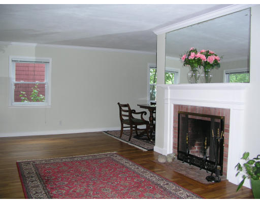 53 Huntington Road Arlington, MA 02474 - Photo 2 of 6 Gallery Image 2