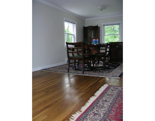 53 Huntington Road Arlington, MA 02474 - Photo 3 of 6 Gallery Image 3