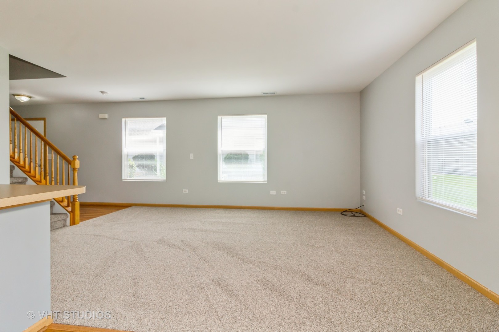25200 Faraday Road Manhattan, IL 60442 - Photo 7 of 28 an empty room with windows