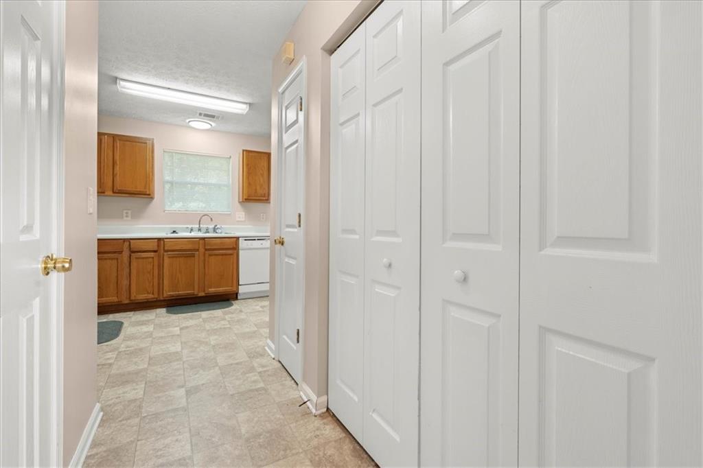 5583 Windfall Lane Lithonia, GA 30058 - Photo 10 of 25