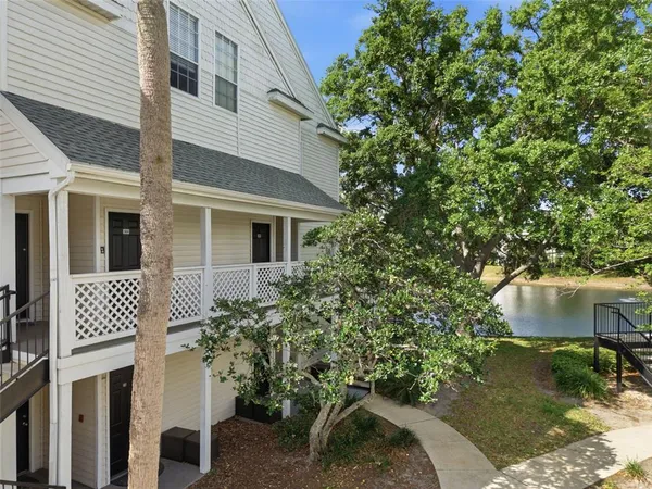 $185,000 | 3300 Haviland Court, Unit 303, Palm Harbor, FL 34684