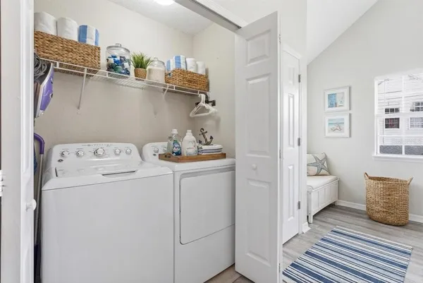 $185,000 | 3300 Haviland Court, Unit 303, Palm Harbor, FL 34684