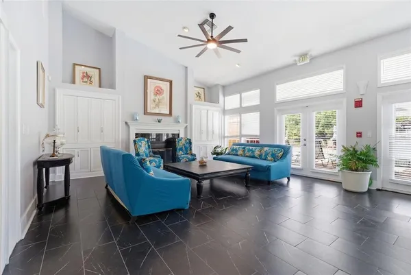 $185,000 | 3300 Haviland Court, Unit 303, Palm Harbor, FL 34684