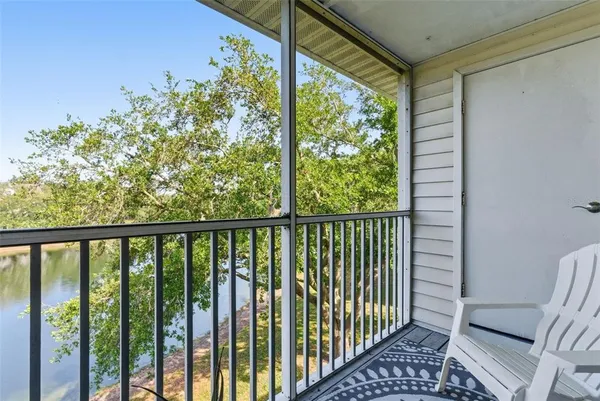 $185,000 | 3300 Haviland Court, Unit 303, Palm Harbor, FL 34684