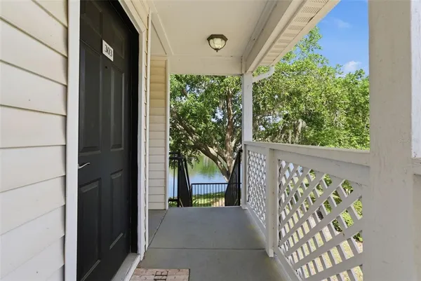 $185,000 | 3300 Haviland Court, Unit 303, Palm Harbor, FL 34684