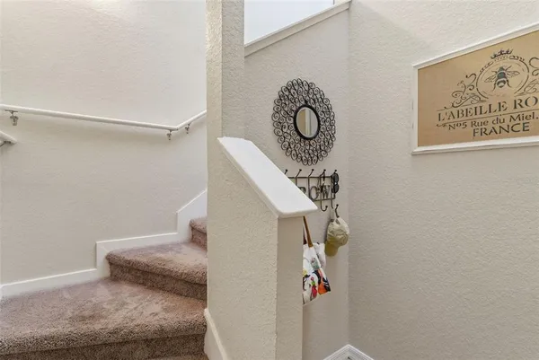 $185,000 | 3300 Haviland Court, Unit 303, Palm Harbor, FL 34684