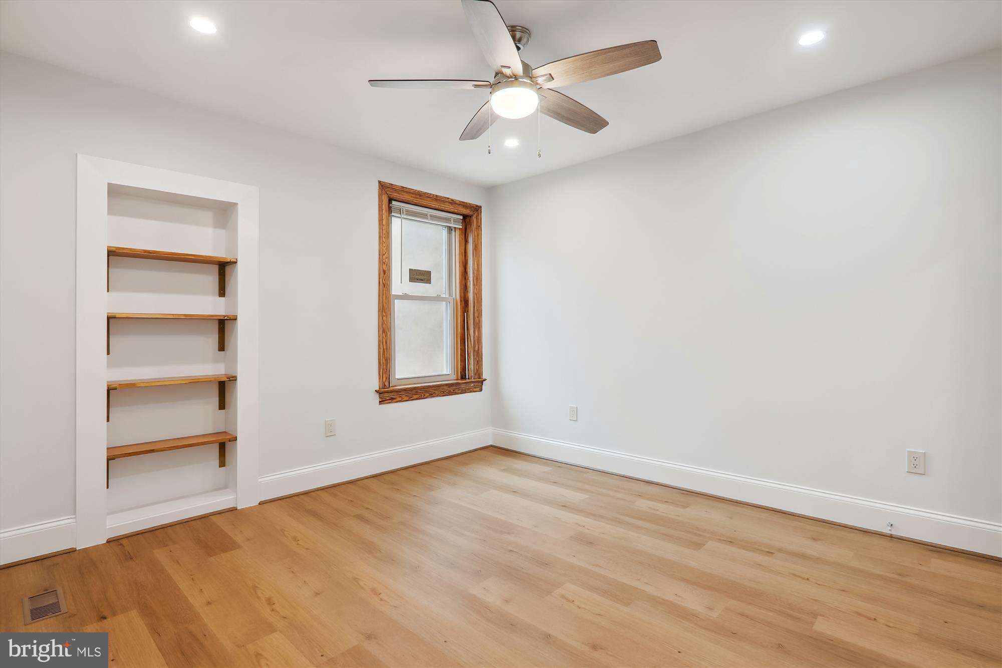 721 Quebec Place Northwest Washington, DC 20010 - Photo 24 of 77 Bedroom