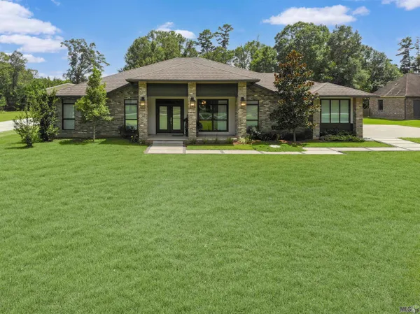$499,900 | 9788 Hunter Brook Lane, Denham Springs, LA 70706