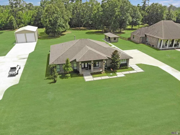 $499,900 | 9788 Hunter Brook Lane, Denham Springs, LA 70706