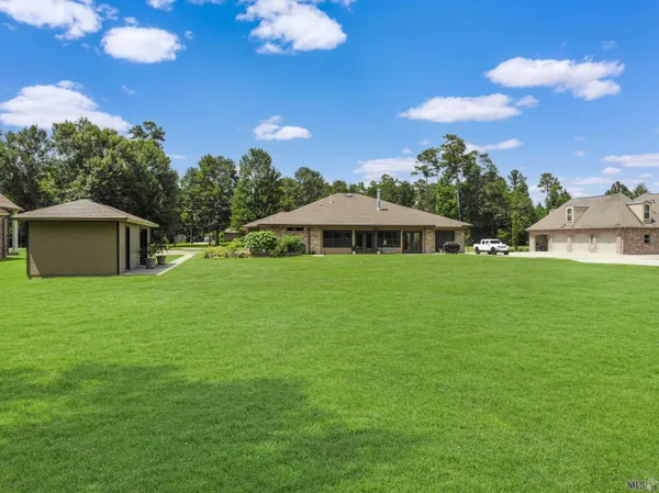 $499,900 | 9788 Hunter Brook Lane, Denham Springs, LA 70706