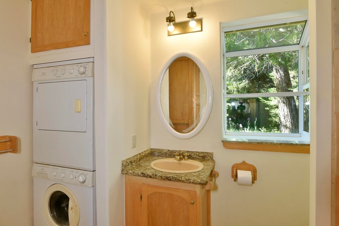 1224 Davis Place Road Mount Shasta, CA 96067 - Photo 18 of 27 Gallery Image 18
