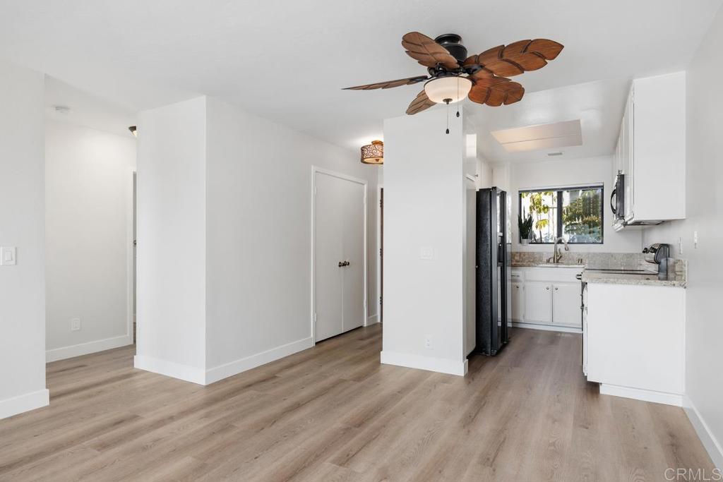 245 Fairlee Lane Encinitas, CA 92024 - Photo 3 of 25