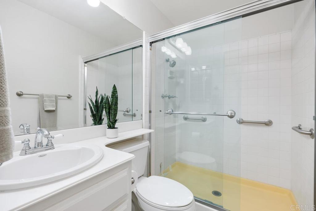 245 Fairlee Lane Encinitas, CA 92024 - Photo 10 of 25