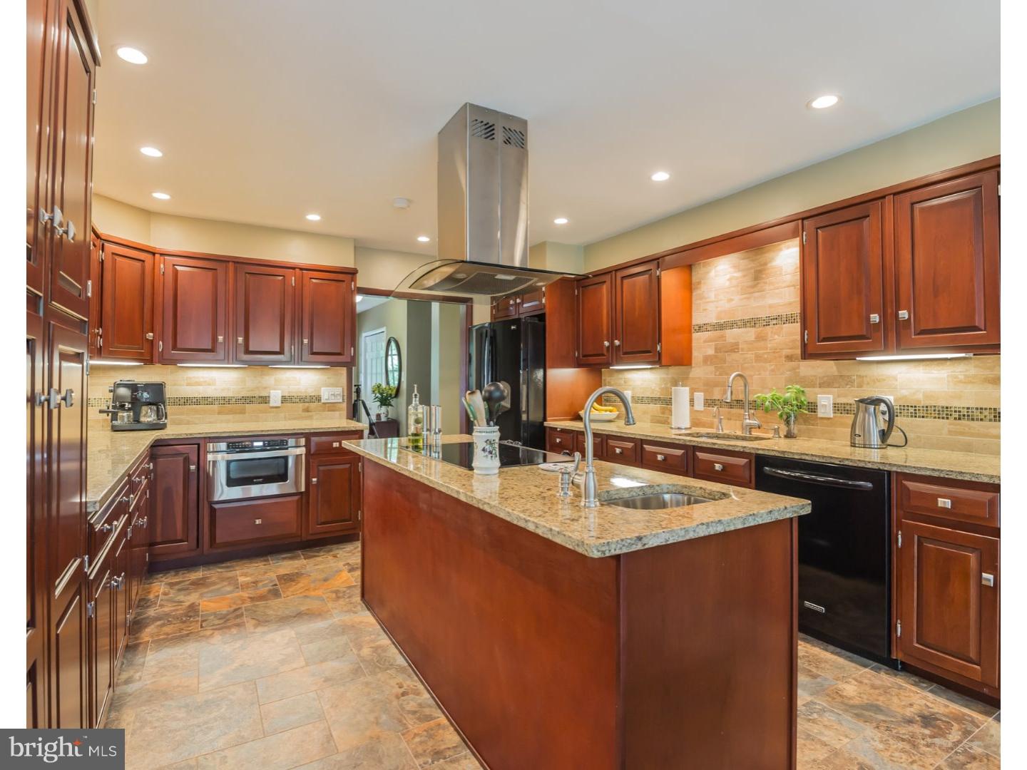 640 Bobbin Mill Road Media, PA 19063 - Photo 3 of 25 Kitchen