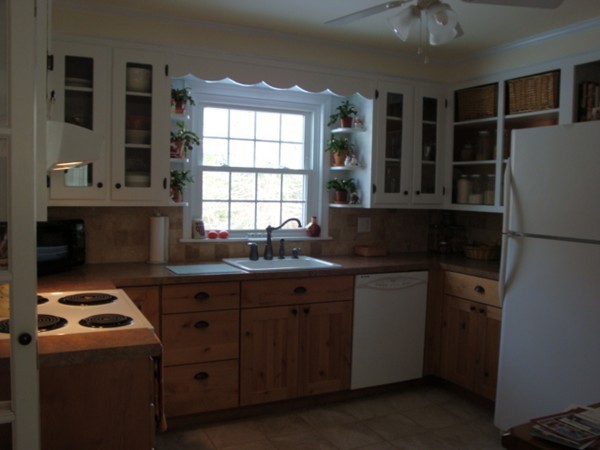 415 Briggs Road Westport, MA 02790 - Photo 2 of 15 Gallery Image 2