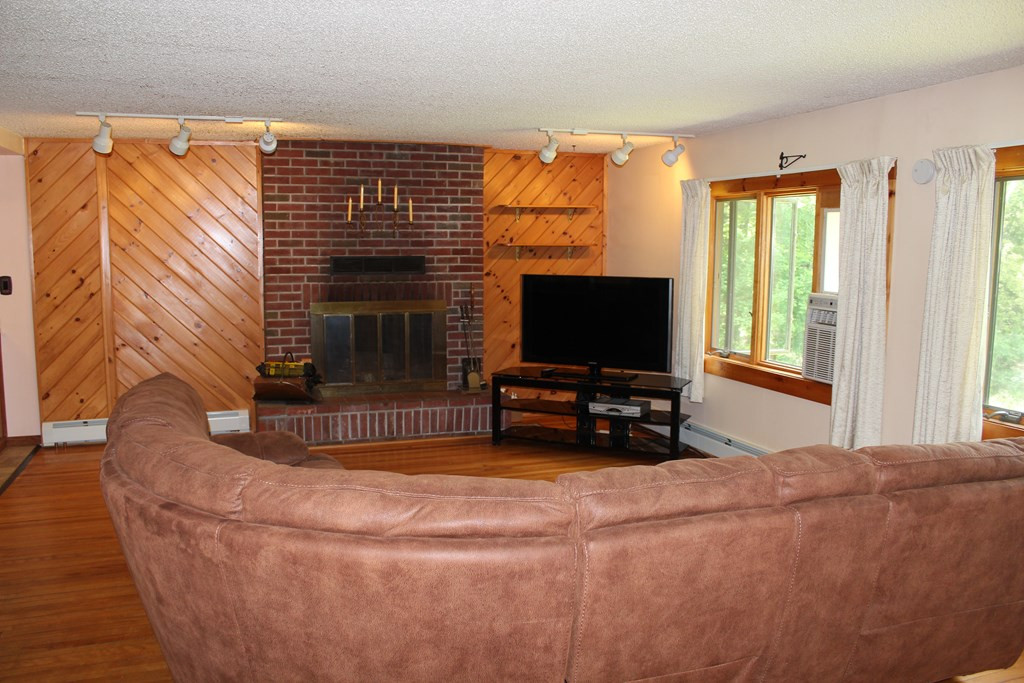 214 Kent Falls Road Morrisonville, NY 12962 - Photo 8 of 27 Gallery Image 8