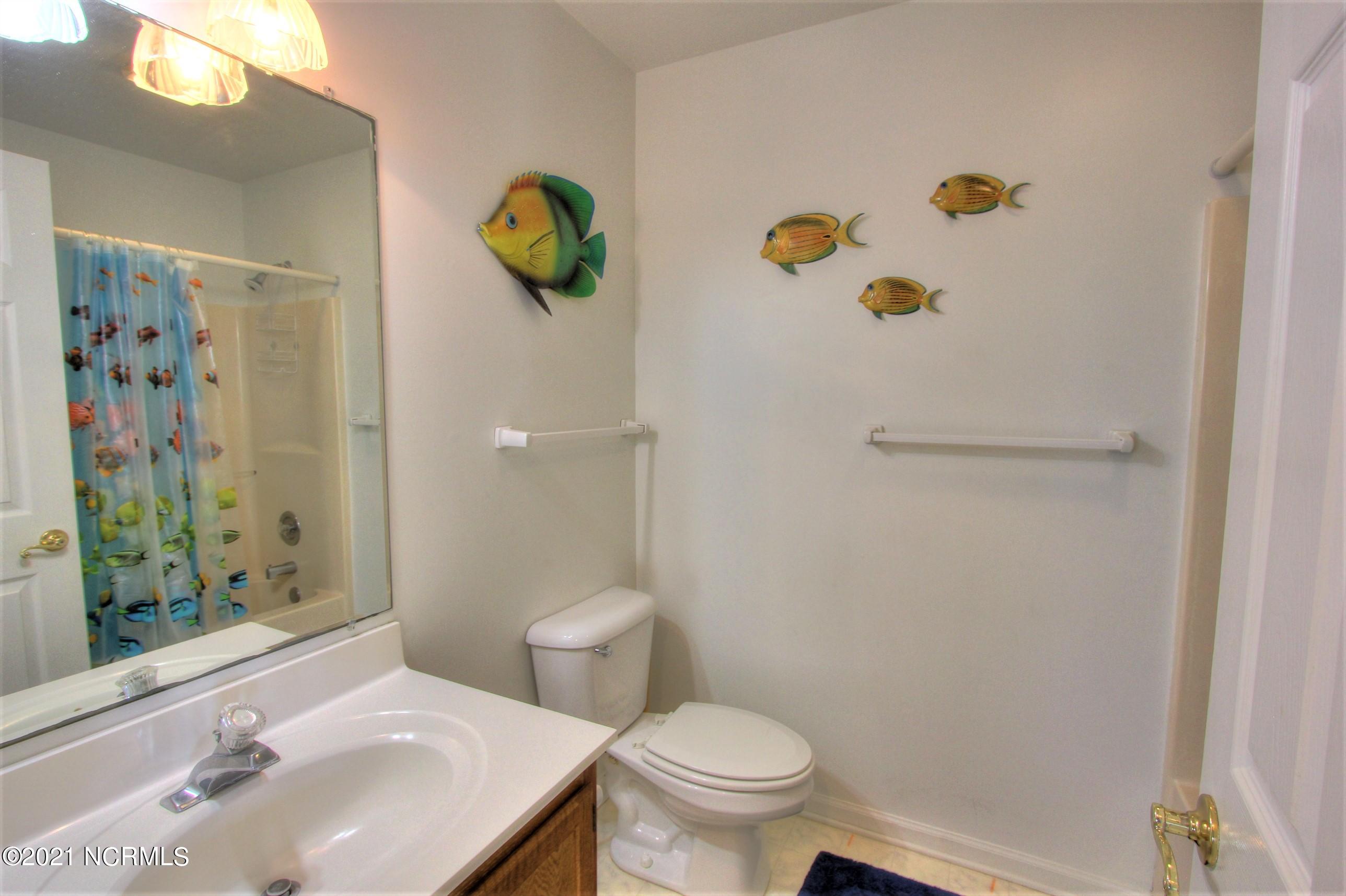 155 Topsail Road North Topsail Beach, NC 28460 - Photo 16 of 22 Hall Tub/Shower Bathroom