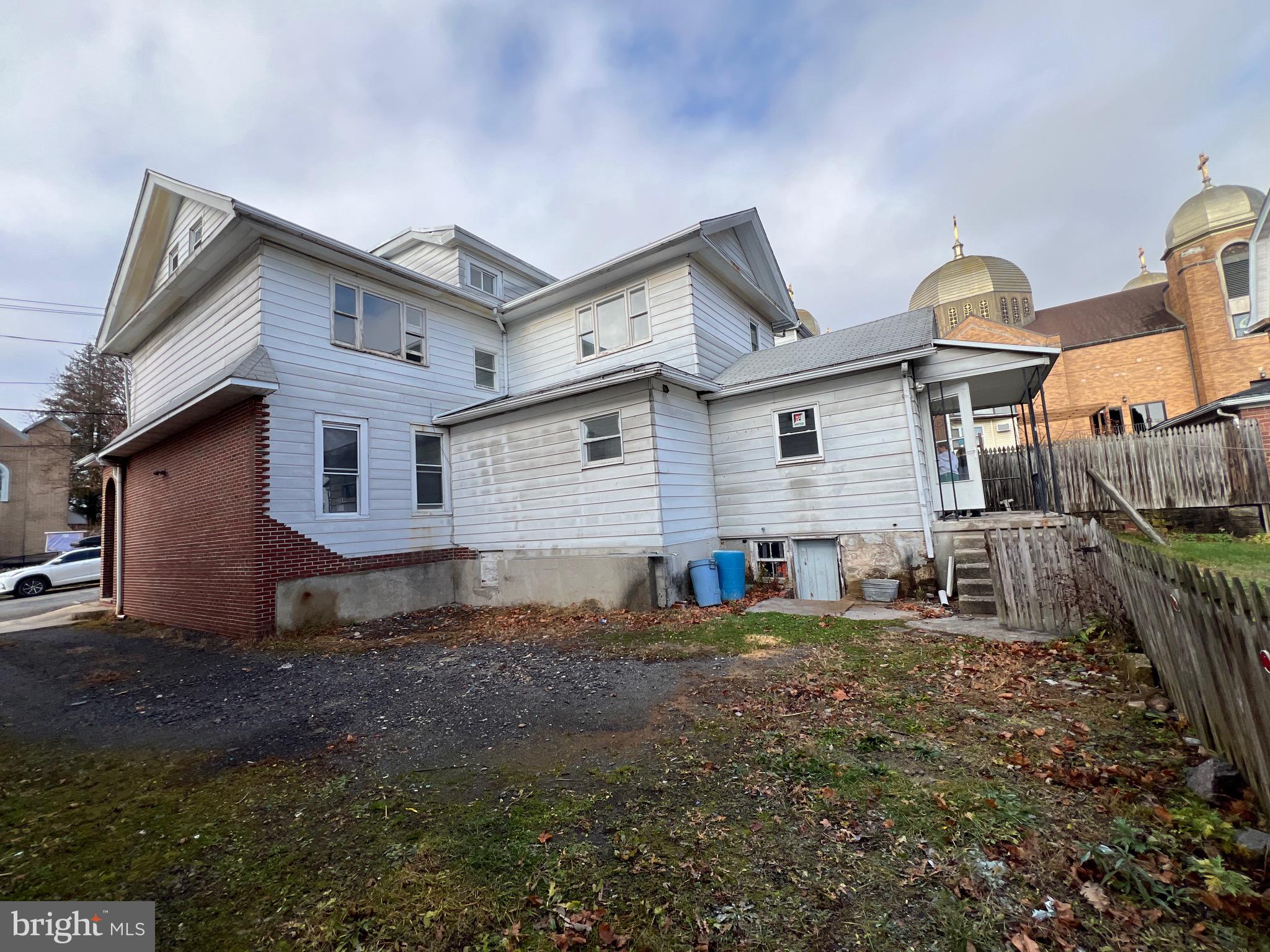 405 North Front Street Minersville, PA 17954 - Photo 4 of 32 a view of a house with backyard