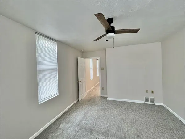 $1,500 | 124 Virginia Avenue, Unit 2, Mount Washington, PA 15211