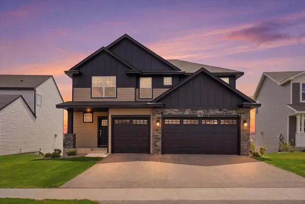 $565,000 | 8813 Periwinkle Boulevard, St. Paul, MN 55129
