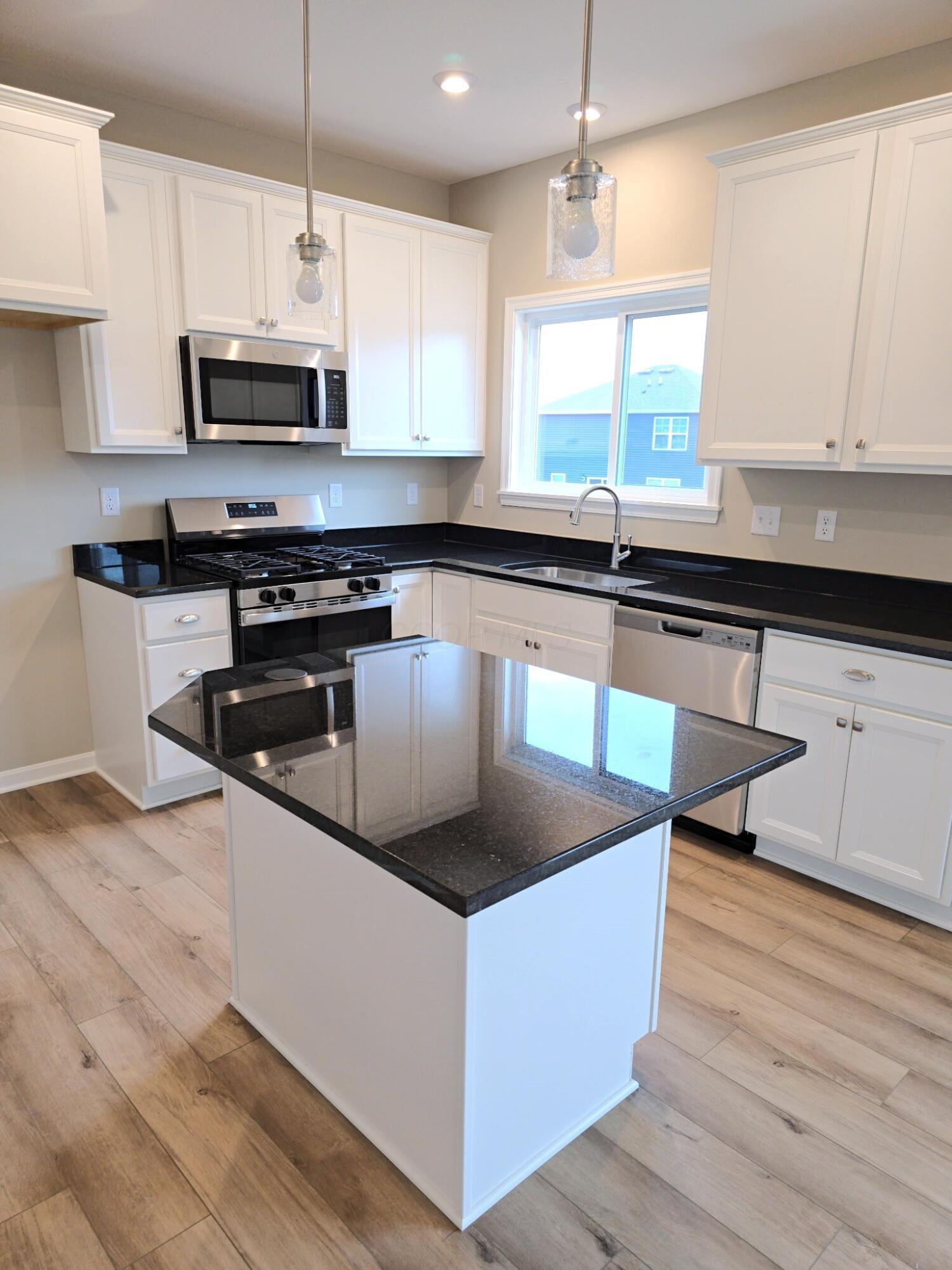 6556 Bellmouth Road Galloway, OH 43119 - Photo 2 of 9 Kitchen