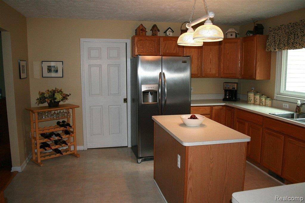 3021 Brewer Road Howell, MI 48855 - Photo 13 of 23 all appliances included