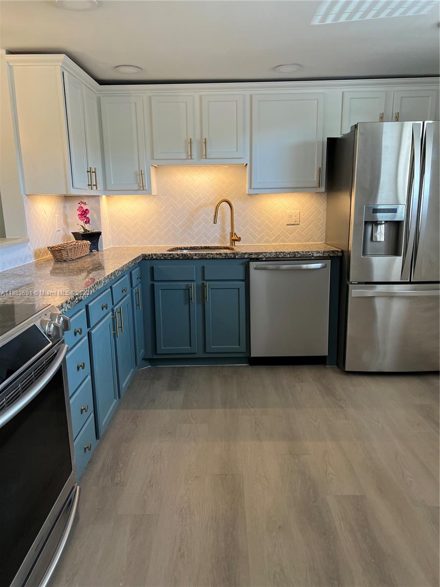 101 Berkley Road, Unit 206 Hollywood, FL 33024 - Photo 1 of 31 Gallery Image 1