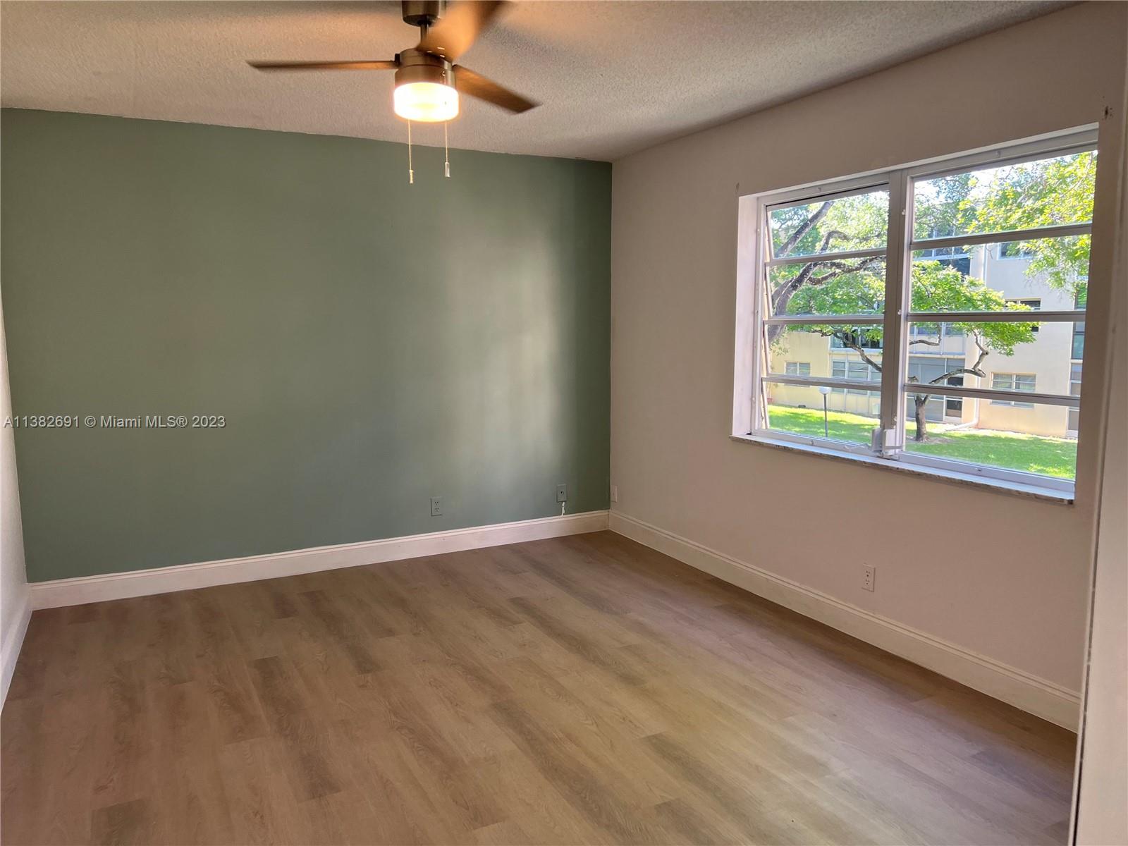 101 Berkley Road, Unit 206 Hollywood, FL 33024 - Photo 11 of 31 Gallery Image 11