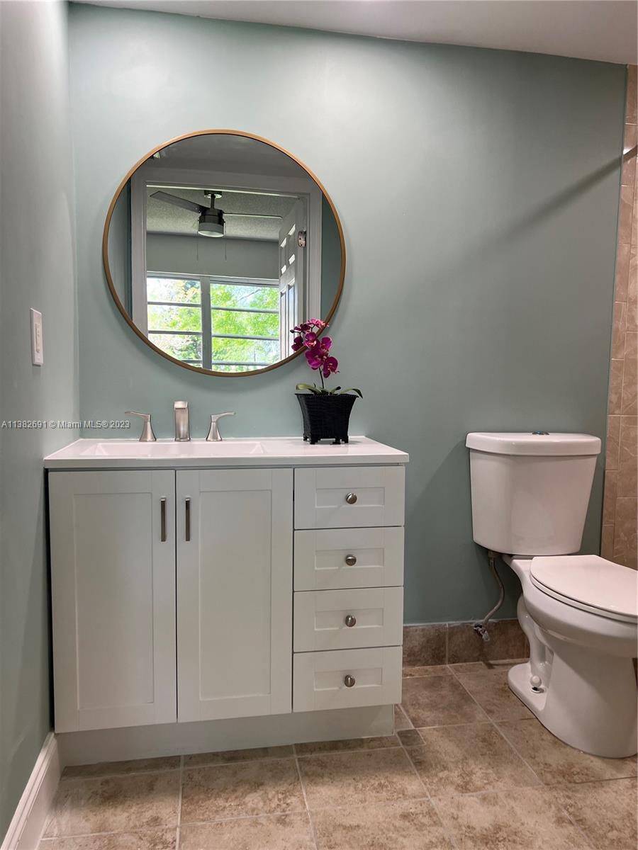 101 Berkley Road, Unit 206 Hollywood, FL 33024 - Photo 12 of 31 Gallery Image 12