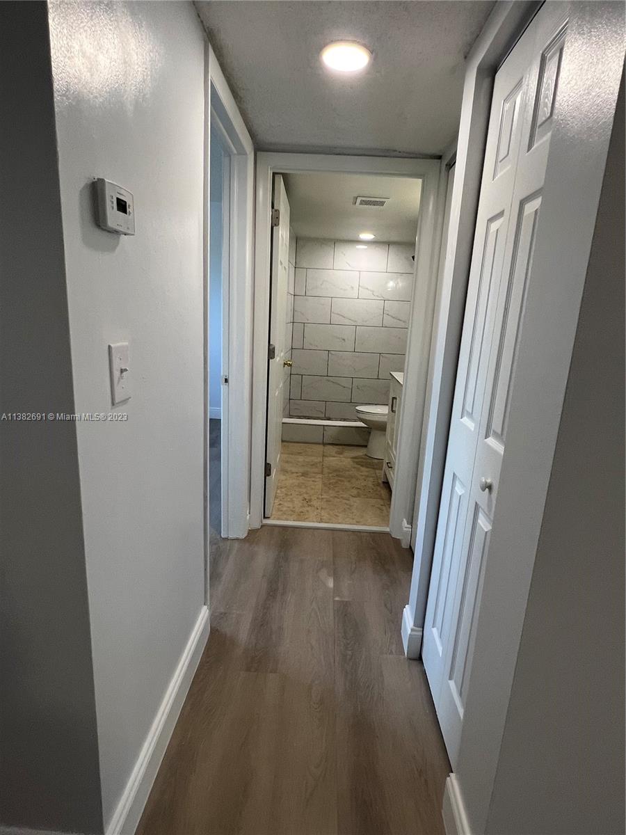 101 Berkley Road, Unit 206 Hollywood, FL 33024 - Photo 15 of 31 Gallery Image 15