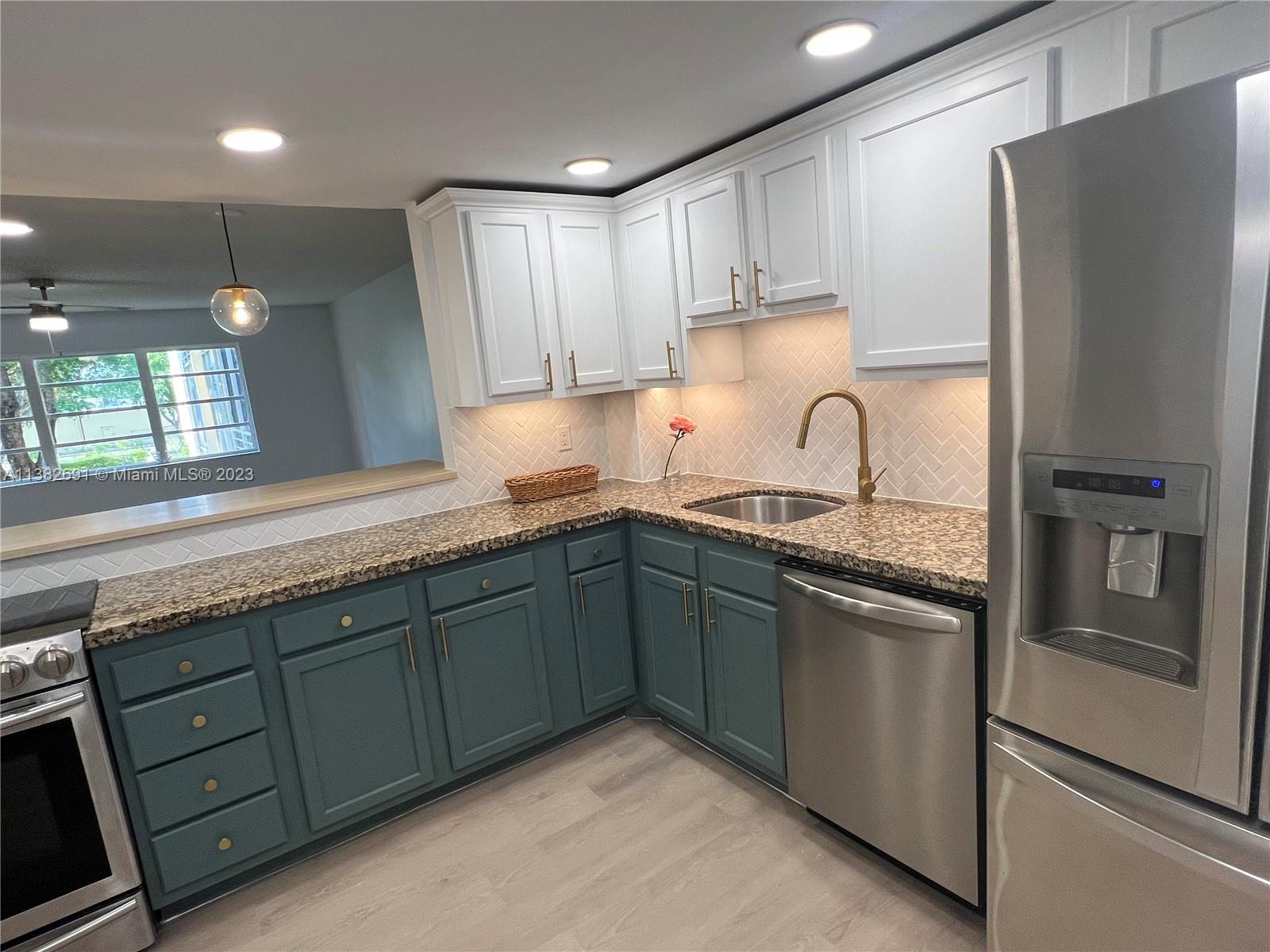 101 Berkley Road, Unit 206 Hollywood, FL 33024 - Photo 4 of 31 Gallery Image 4