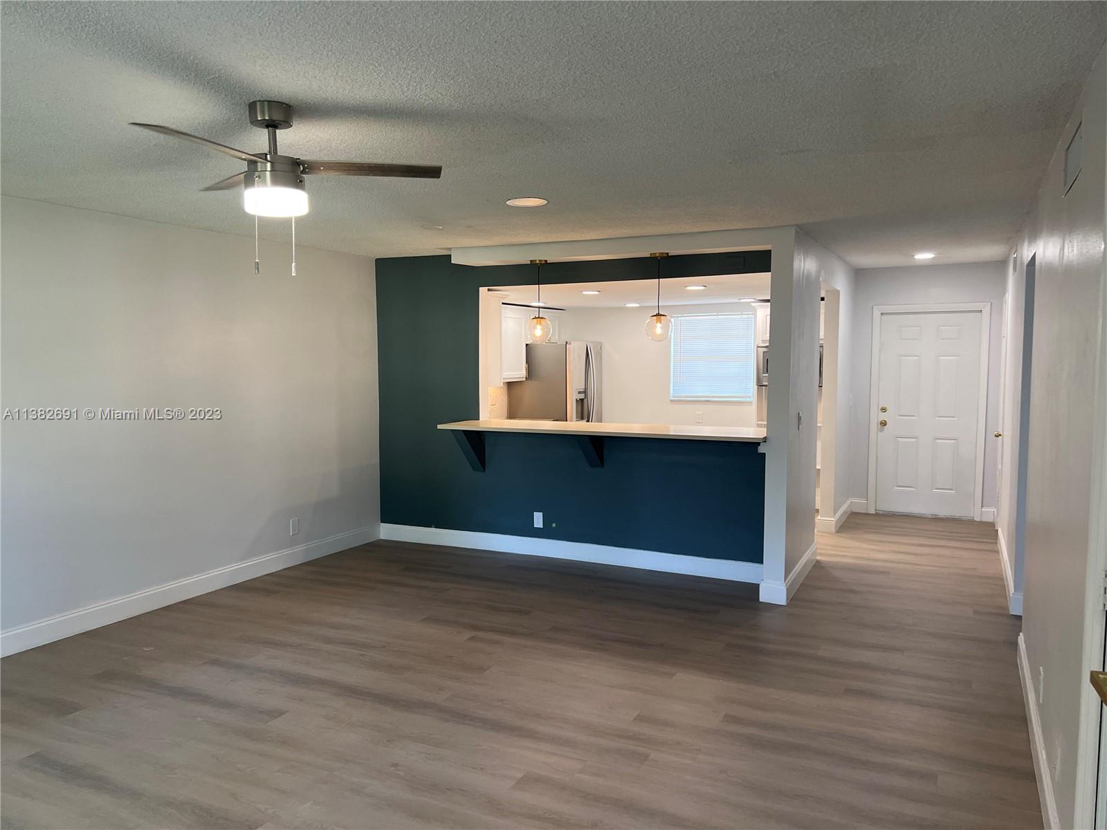 101 Berkley Road, Unit 206 Hollywood, FL 33024 - Photo 6 of 31 Gallery Image 6