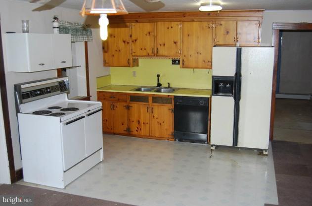 10613 Green Valley Road Union Bridge, MD 21791 - Photo 12 of 27 Kitchen