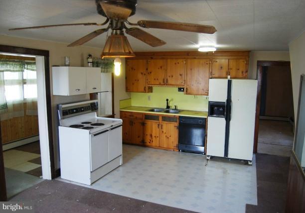 10613 Green Valley Road Union Bridge, MD 21791 - Photo 13 of 27 Kitchen