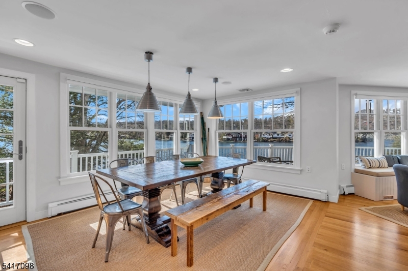 140 Lake End Road Newfoundland, NJ 07435 - Photo 8 of 48