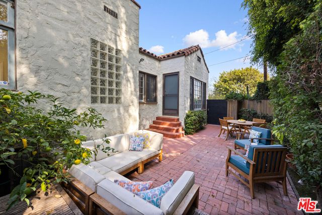 $7,800 | 847 Hammond Street, West Hollywood, CA 90069