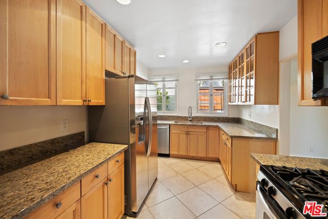 $7,800 | 847 Hammond Street, West Hollywood, CA 90069