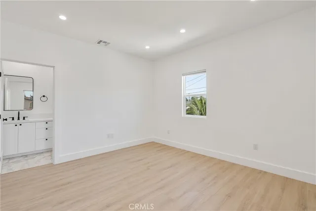 $3,950 | 2338 South Cloverdale Avenue, Los Angeles, CA 90016