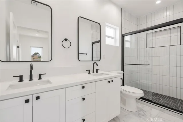 $3,950 | 2338 South Cloverdale Avenue, Los Angeles, CA 90016