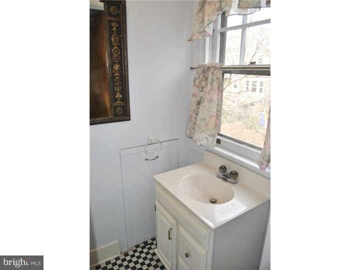 717 Kenmare Road Bala Cynwyd, PA 19004 - Photo 17 of 20 Bathroom