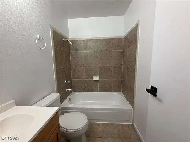 $1,250 | 4750 Thunderbolt Avenue, Unit 3, Las Vegas, NV 89115