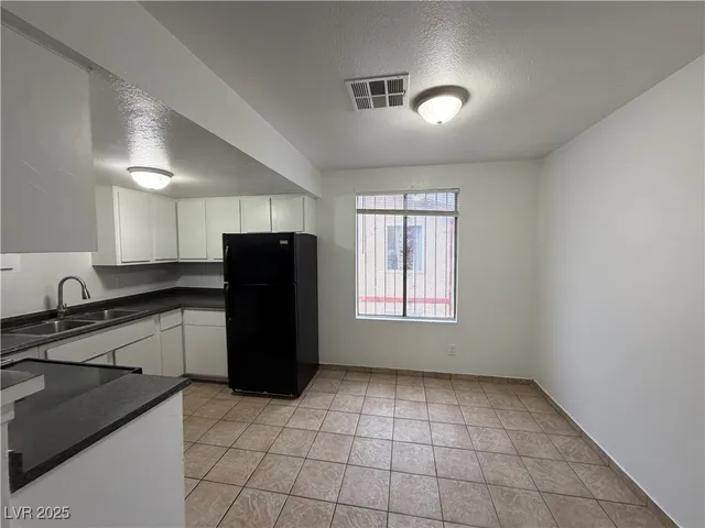 $1,250 | 4750 Thunderbolt Avenue, Unit 3, Las Vegas, NV 89115