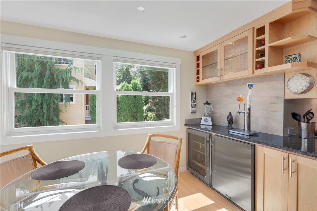 3756 West Commodore Way Seattle, WA 98199 - Photo 14 of 25 Gallery Image 14