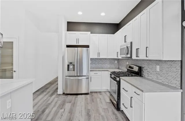 $4,250 | 4630 Laguna Vista Street, Las Vegas, NV 89147