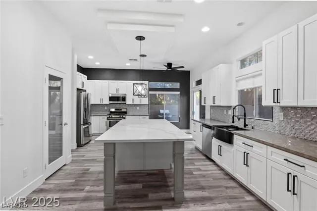 $4,250 | 4630 Laguna Vista Street, Las Vegas, NV 89147