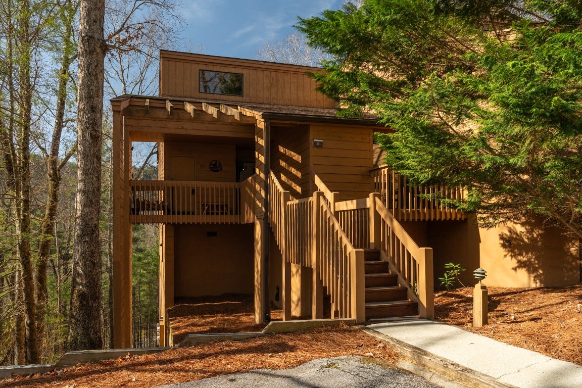 81 Emerald Ridge Road, Unit 37 Sapphire, NC 28774 - Photo 1 of 40 Gallery Image 1