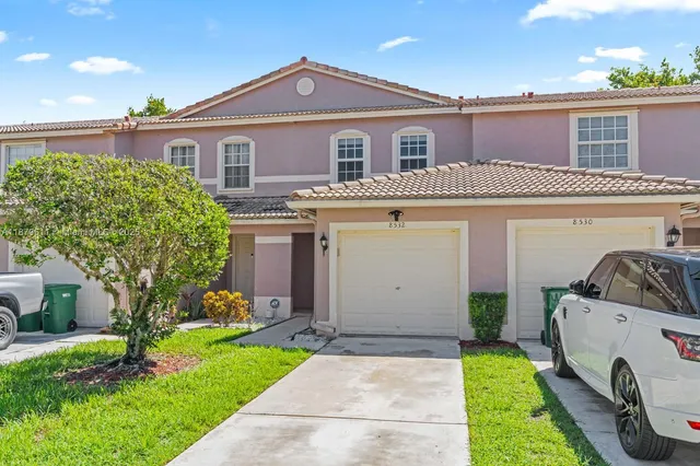 $399,999 | 8532 West Southgate Shores Circle, Tamarac, FL 33321
