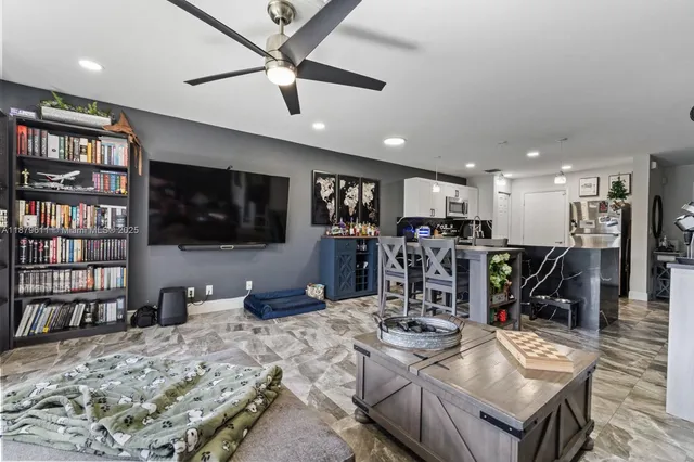 $399,999 | 8532 West Southgate Shores Circle, Tamarac, FL 33321