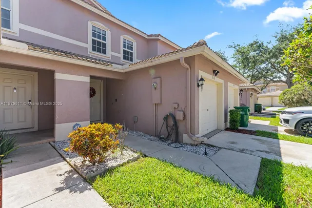 $399,999 | 8532 West Southgate Shores Circle, Tamarac, FL 33321